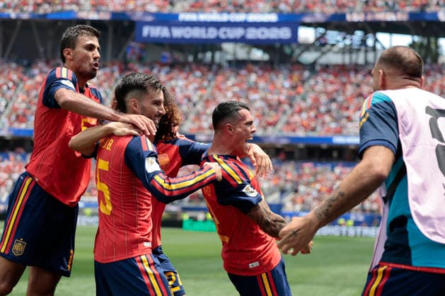 Players of Spain celebrate a goal during the FIFA World Cup, WM, Weltmeisterschaft, Fussball 2026 Round of 32 match Spain against Austria, in Los Angeles, United States, 02 July 2026. FIFA World Cup 2026 - Round of 32 - Spain vs Austria !ACHTUNG: NUR REDAKTIONELLE NUTZUNG!  Copyright: xLavandeiraxJrx AMDEP7848 20260702-55020782015_1