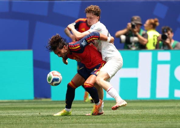 RECORD DATE NOT STATED FIFA World Cup, WM, Weltmeisterschaft, Fussball 2026 - Round of 32 - Spain vs Austria Ferran Torres of Spain (L) and Paul Wanner of Austria in action during the FIFA World Cup 2026 Round of 32 match Spain against Austria, in Los Angeles, USA, 02 July 2026. INGLEWOOD United States  Copyright: xCHRISTOPHERxTORRESx