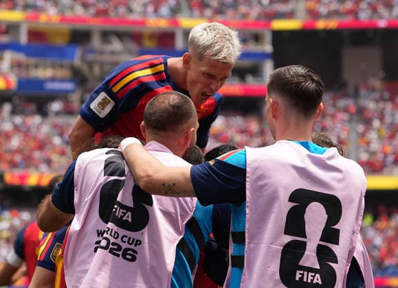 (260703) -- LOS ANGELES, July 3, 2026 -- Players of Spain celebrate after scoring during the round of 32 match between Spain and Austria at the 2026 FIFA World Cup, WM, Weltmeisterschaft, Fussball at Los Angeles Stadium in Los Angeles, the United States, July 2, 2026. ) (SP)U.S.-LOS ANGELES-FOOTBALL-FIFA WORLD CUP-ROUND OF 32-ESP VS AUT ChenxYichen 