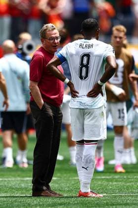 Austria head coach Ralf Rangnick and David Alaba of Austria at full-time Spain v Austria, 2026 FIFA World Cup, WM, Weltmeisterschaft, Fussball ROund of 32, Football, Los Angeles Stadium, California, USA - 02 Jul 2026Los Angeles Los Angeles Stadium California (CA) United States of America  Copyright: xMichaelxZemanek Shutterstockx 16974406bt