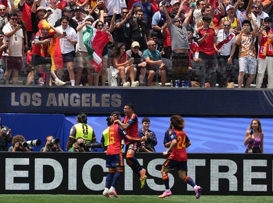 (260703) -- LOS ANGELES, July 3, 2026 -- Pedro Porro (C) of Spain celebrates with teammates after scoring during the round of 32 match between Spain and Austria at the 2026 FIFA World Cup, WM, Weltmeisterschaft, Fussball at Los Angeles Stadium in Los Angeles, the United States, July 2, 2026. ) (SP)U.S.-LOS ANGELES-FOOTBALL-FIFA WORLD CUP-ROUND OF 32-ESP VS AUT HuangxZongzhi 