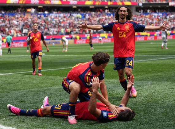 (260703) -- LOS ANGELES, July 3, 2026 -- Mikel Oyarzabal (down) of Spain celebrates with teammates after scoring during the round of 32 match between Spain and Austria at the 2026 FIFA World Cup, WM, Weltmeisterschaft, Fussball at Los Angeles Stadium in Los Angeles, the United States, July 2, 2026. ) (SP)U.S.-LOS ANGELES-FOOTBALL-FIFA WORLD CUP-ROUND OF 32-ESP VS AUT ChenxYichen 