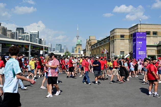 FIFA World Cup, WM, Weltmeisterschaft, Fussball 2026 - Round of 32 - Portugal vs Croatia People arrive for the FIFA World Cup 2026 Round of 32 match Portugal against Croatia, in Toronto, Canada, 02 July 2026. TORONTO Canada  Copyright: xEDUARDOxLIMAx