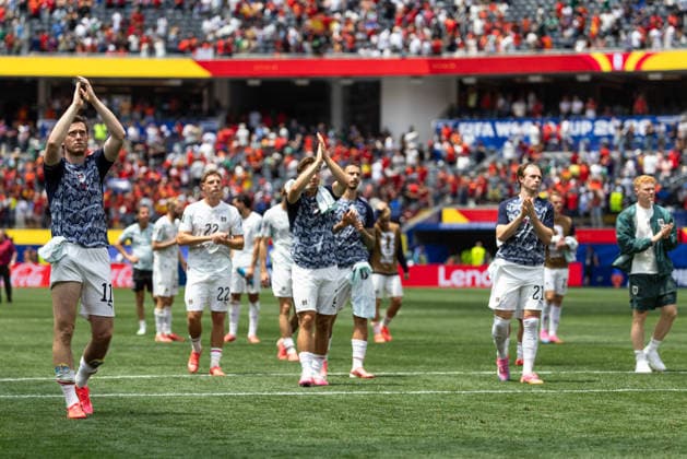 SOCCER - FIFA World Cup, WM, Weltmeisterschaft, Fussball 2026 INGLEWOOD,CALIFORNIA,USA,02.JUL.26 - SOCCER - FIFA World Cup, round of 32, Spain vs Austria. Image shows the disappointment of Michael Gregoritsch, Alexander Prass, David Affengruber, Marco Friedl, Patrick Wimmer and Nicolas Seiwald (AUT).  GEPAxpictures xArminxRauthner