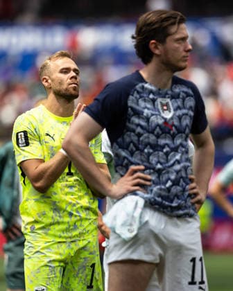 SOCCER - FIFA World Cup, WM, Weltmeisterschaft, Fussball 2026 INGLEWOOD,CALIFORNIA,USA,02.JUL.26 - SOCCER - FIFA World Cup, round of 32, Spain vs Austria. Image shows the disappointment of Alexander Schlager and Michael Gregoritsch (AUT).  GEPAxpictures xArminxRauthner