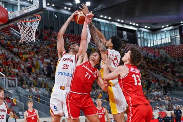 July 2, 2026, Madrid, Madrid, Spain: PIERRE ORIOLA of Spanish national team, Nationalteam fighting for a ball during the SPAIN vs. DENMARK 2025-26 World Cup Qualifier friendly basketball game for QAT 27, held at the Caja Magica on July 2, 2026, in Madrid, Spain. SPAIN 109 Vs. DENMARK 81 2025-26 World Cup Qualifier Friendly Basketball Game For QAT 27 (07.02.26)  - ZUMAc312 20260702_zsp_c312_033 Copyright: xOscarxManuelxSanchezx