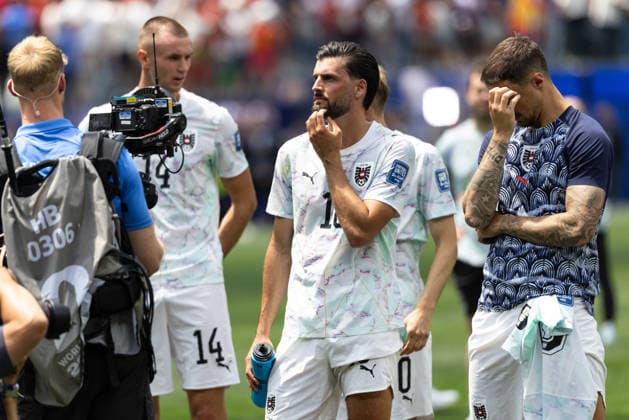 SOCCER - FIFA World Cup, WM, Weltmeisterschaft, Fussball 2026 INGLEWOOD,CALIFORNIA,USA,02.JUL.26 - SOCCER - FIFA World Cup, round of 32, Spain vs Austria. Image shows the disappointment of Sasa Kalajdzic, Florian Grillitsch and Marco Friedl (AUT).  GEPAxpictures xArminxRauthner