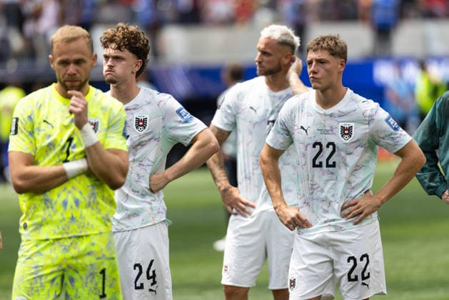 SOCCER - FIFA World Cup, WM, Weltmeisterschaft, Fussball 2026 INGLEWOOD,CALIFORNIA,USA,02.JUL.26 - SOCCER - FIFA World Cup, round of 32, Spain vs Austria. Image shows the disappointment of Alexander Schlager, Paul Wanner, Marko Arnautovic and Alexander Prass (AUT).  GEPAxpictures xArminxRauthner