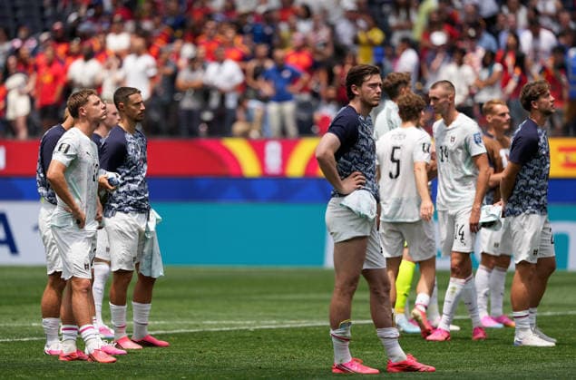 (260703) -- LOS ANGELES, July 3, 2026 -- Players of Austria react after the round of 32 match between Spain and Austria at the 2026 FIFA World Cup, WM, Weltmeisterschaft, Fussball at Los Angeles Stadium in Los Angeles, the United States, July 2, 2026. ) (SP)U.S.-LOS ANGELES-FOOTBALL-FIFA WORLD CUP-ROUND OF 32-ESP VS AUT HuangxZongzhi 