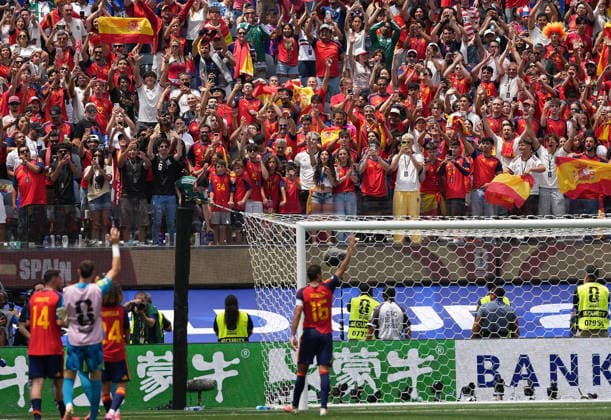 (260703) -- LOS ANGELES, July 3, 2026 -- Fans of Spain cheer after the round of 32 match between Spain and Austria at the 2026 FIFA World Cup, WM, Weltmeisterschaft, Fussball at Los Angeles Stadium in Los Angeles, the United States, July 2, 2026. ) (SP)U.S.-LOS ANGELES-FOOTBALL-FIFA WORLD CUP-ROUND OF 32-ESP VS AUT HuangxZongzhi 