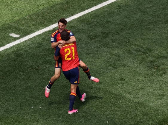 (260703) -- LOS ANGELES, July 3, 2026 -- Mikel Oyarzabal (front) of Spain celebrates with Gavi after scoring during the round of 32 match between Spain and Austria at the 2026 FIFA World Cup, WM, Weltmeisterschaft, Fussball at Los Angeles Stadium in Los Angeles, the United States, July 2, 2026. ) (SP)U.S.-LOS ANGELES-FOOTBALL-FIFA WORLD CUP-ROUND OF 32-ESP VS AUT LixYing 