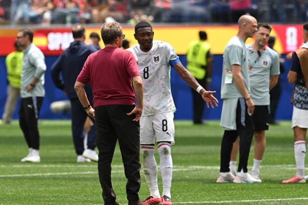 Spain v Austria - FIFA World Cup, WM, Weltmeisterschaft, Fussball 2026 - Round of 32 LOS ANGELES, CALIFORNIA - JULY 2: David Alaba (8) of Austria reacts after eliminated in the 2026 FIFA World Cup Round of 32 match between Spain and Austria at the Los Angeles Stadium (SoFi Stadium) in Inglewood, California, United States on July 2, 2026. Tayfun Coskun Anadolu California United States. Editorial use only. Please get in touch for any other usage.  Copyright: x2026xAnadoluxTayfunxCoskunx