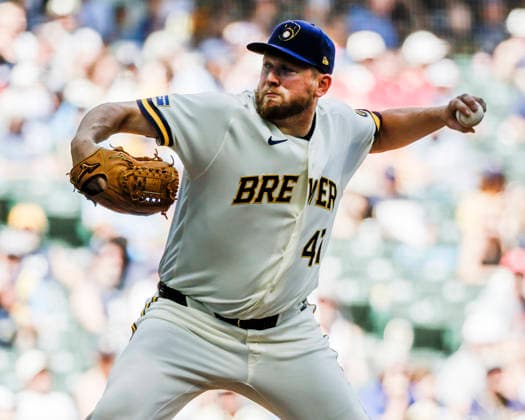 Milwaukee Brewers relief Jared Koenig throws in the seventh inning of the MLB, Baseball Herren, USA game between the Cincinnati Reds and the Milwaukee Brewers at American Family Field in Milwaukee, Wisconsin on Thursday, July 2, 2026.  MIL20260702829 TANNENxMAURY
