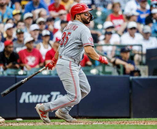 Cincinnati Reds catcher Jose Trevino hits a single in the eighth inning of the MLB, Baseball Herren, USA game between the Cincinnati Reds and the Milwaukee Brewers at American Family Field in Milwaukee, Wisconsin on Thursday, July 2, 2026.  MIL20260702835 TANNENxMAURY