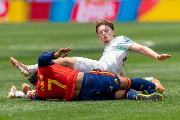 July 2, 2026, Los Angeles, California, USA: Austria s Paul Wanner (24) and SpainÃ¢â‚¬â ¢s Ferran Torres (7) vie for the ball during the FIFA World Cup, WM, Weltmeisterschaft, Fussball Round of 32 soccer match at SoFi Stadium in Inglewood, Calif., Thursday, July 2, 2026. World Cup 2026: Spain 3:0 Austria  - ZUMAc68_ 20260702_zaf_c68_072 Copyright: xRingoxChiux
