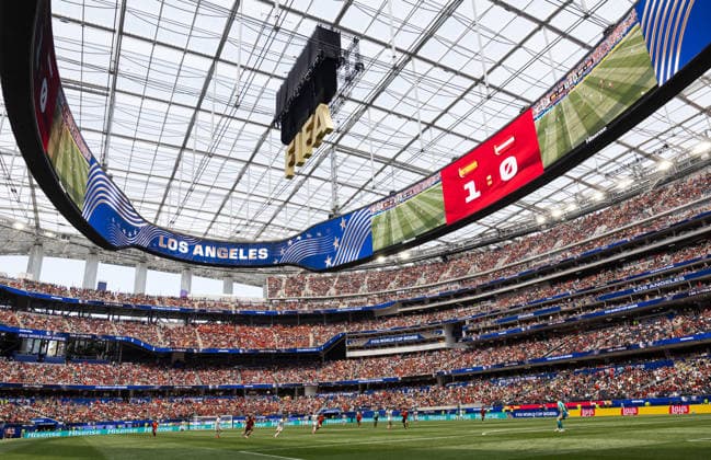 SOCCER - FIFA World Cup, WM, Weltmeisterschaft, Fussball 2026 INGLEWOOD,CALIFORNIA,USA,02.JUL.26 - SOCCER - FIFA World Cup, round of 32, Spain vs Austria. Image shows both teams and an overview of the Los Angeles Stadium.  GEPAxpictures xArminxRauthner