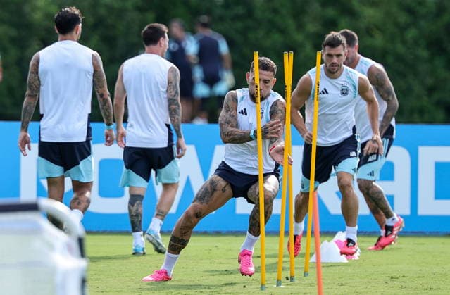 FIFA World Cup, WM, Weltmeisterschaft, Fussball 2026 - Argentina training session Argentina national soccer team players attend a training session in Fort Lauderdale, Florida, USA, 02 July 2026. Argentina will face Cape Verde on 03 July in a 2026 FIFA World Cup Round of 32 match. FORT LAUDERDALE FLORIDA United States  Copyright: xCRISTOBALxHERRERA-ULASHKEVICHx