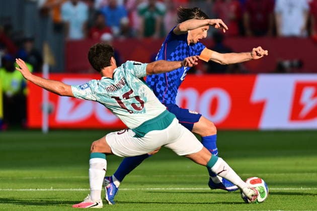 FIFA World Cup, WM, Weltmeisterschaft, Fussball 2026 - Round of 32 - Portugal vs Croatia Luka Modric of Croatia in action against Joao Neves of Portugal (L) during the FIFA World Cup 2026 Round of 32 match Portugal against Croatia, in Toronto, Canada, 02 July 2026. TORONTO Canada  Copyright: xEDUARDOxLIMAx
