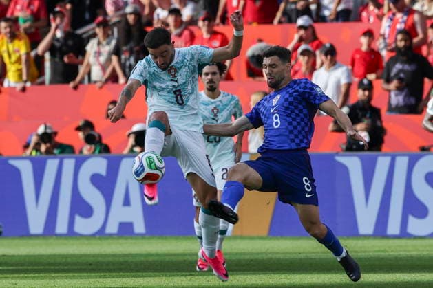FIFA World Cup, WM, Weltmeisterschaft, Fussball 2026 - Round of 32 - Portugal vs Croatia Portugal s Bruno Fernandes (L) in action against Croatia s Mateo Kovacic (R) during FIFA World Cup 2026 Round of 32 match Portugal against Croatia, in Toronto, Canada, 02 July 2026. Palm Beach Florida United States  Copyright: xMIGUELxA.xLOPESx