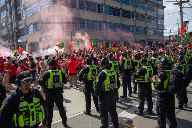 Portuguese fans in Toronto TORONTO, OT - 02.07.2026: PORTUGUESE FANS IN TORONTO - Portuguese fans take to the streets of Toronto in a festive atmosphere ahead of the match between Portugal and Croatia, wearing red and green, carrying flags and celebrating their passion for football. (Photo: R Vasconcelos Fotoarena) x2977520x  RxVasconcelos