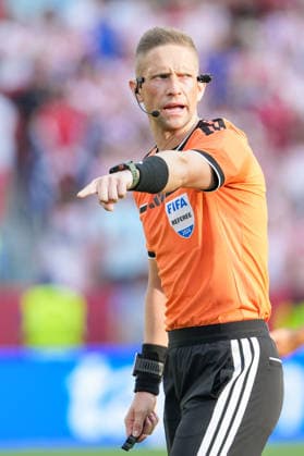 The Referee Espen Eskas gestures during a FIFA Men’s World Cup 2026 round of 32 football match between Portugal and Croatia at Toronto Stadium, in Toronto July 02th 2026 (Photo by Alexandra Fechete SPP)  Copyright: xAlexandraxFechete SPPx Sportspressphoto_SPR182983
