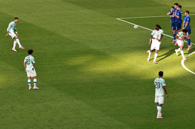 (260703) -- TORONTO, July 3, 2026 -- Cristiano Ronaldo (1st L) of Portugal takes a free kick during the round of 32 match between Portugal and Croatia at the 2026 FIFA World Cup, WM, Weltmeisterschaft, Fussball at Toronto Stadium in Toronto, Canada, July 2, 2026. (Photo by Xinhua) (SP)CANADA-TORONTO-FOOTBALL-FIFA WORLD CUP-ROUND OF 32-POR VS CRO YangxShu 