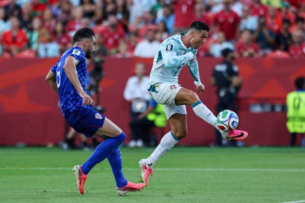 FIFA World Cup, WM, Weltmeisterschaft, Fussball 2026 - Round of 32 - Portugal vs Croatia Portugal s Cristiano Ronaldo (R) in action against Croatia s Mateo Kovacic (L) during the FIFA World Cup 2026 Round of 32 match Portugal against Croatia, in Toronto, Canada, 02 July 2026. Palm Beach Florida United States  Copyright: xMIGUELxA.xLOPESx