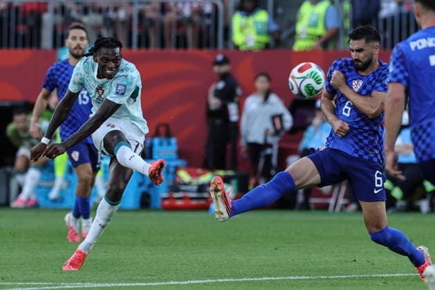 FIFA World Cup, WM, Weltmeisterschaft, Fussball 2026 - Round of 32 - Portugal vs Croatia Portugal s Rafael Leao (L) in action against Croatia s Josip Sutalo (R) during the FIFA World Cup 2026 Round of 32 match Portugal against Croatia, in Toronto, Canada, 02 July 2026. Palm Beach Florida United States  Copyright: xMIGUELxA.xLOPESx