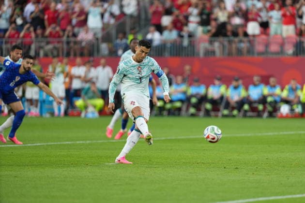 Portugal v Croatia - FIFA World Cup, WM, Weltmeisterschaft, Fussball 2026 - Round of 32 TORONTO, CANADA - JULY 02: Cristiano Ronaldo (7) of Portugal shoots a penalty during the 2026 FIFA World Cup First Stage Round of 32 match between Portugal and Croatia at Toronto Stadium (BMO Field) in Toronto, Ontario, Canada on July 02, 2026. Mert Alper Dervis Anadolu Ontario Canada. Editorial use only. Please get in touch for any other usage.  Copyright: x2026xAnadoluxMertxAlperxDervisx