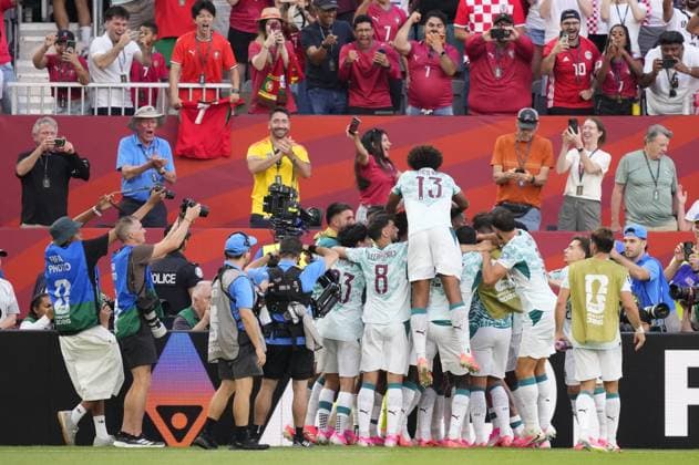 Portugal v Croatia - FIFA World Cup, WM, Weltmeisterschaft, Fussball 2026 - Round of 32 TORONTO, CANADA - JULY 02: Cristiano Ronaldo of Portugal celebrates after scoring his team s first goal with teammates during the 2026 FIFA World Cup Round of 32 match between Portugal and Croatia at Toronto Stadium (BMO Field) in Toronto, Ontario, Canada on July 02, 2026. Jose Hernandez Anadolu Ontario Canada. Editorial use only. Please get in touch for any other usage.  Copyright: x2026xAnadoluxJosexHernandezx