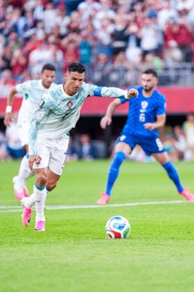 Cristiano Ronaldo of Portugal prepares to take a penalty kick during a FIFA Men’s World Cup 2026 round of 32 football match between Portugal and Croatia at Toronto Stadium, in Toronto July 02th 2026 (Photo by Alexandra Fechete SPP)  Copyright: xAlexandraxFechete SPPx Sportspressphoto_SPR183068