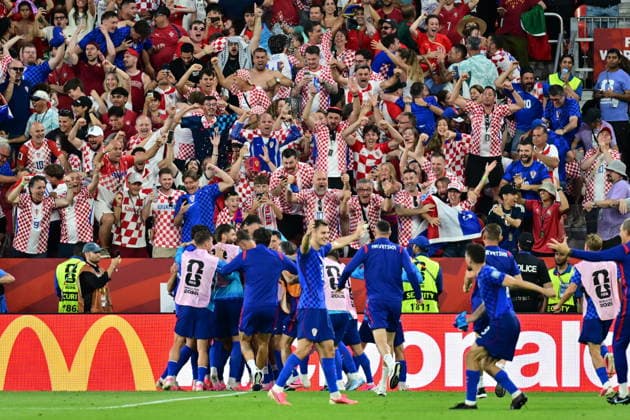 FIFA World Cup, WM, Weltmeisterschaft, Fussball 2026 - Round of 32 - Portugal vs Croatia Players and supporters of Croatia celebrate scoring a goal that was later disallowed by VAR due to the offside rule during the FIFA World Cup 2026 Round of 32 match Portugal against Croatia, in Toronto, Canada, 02 July 2026. TORONTO Canada  Copyright: xEDUARDOxLIMAx