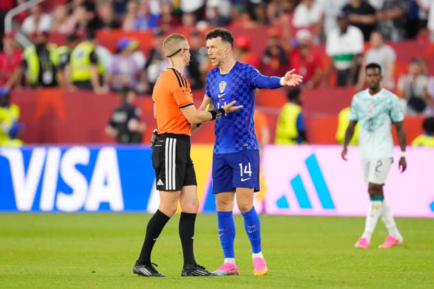 Portugal v Croatia: Round Of 32 - FIFA World Cup, WM, Weltmeisterschaft, Fussball 2026 Ivan Perisic of Croatia protests during the FIFA World Cup 2026 Round Of 32 match between Portugal and Croatia at Toronto Stadium on July 02, 2026 in Toronto, Ontario. Toronto ON Canada  Copyright: xJosexBretonx originalFilename:bretonhernandez-portugal260702_npGpi.jpg
