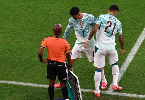 (260703) -- TORONTO, July 3, 2026 -- Cristiano Ronaldo (C) of Portugal is substituted by Ruben Neves during the round of 32 match between Portugal and Croatia at the 2026 FIFA World Cup, WM, Weltmeisterschaft, Fussball at Toronto Stadium in Toronto, Canada, July 2, 2026. (Photo by Xinhua) (SP)CANADA-TORONTO-FOOTBALL-FIFA WORLD CUP-ROUND OF 32-POR VS CRO YangxShu 