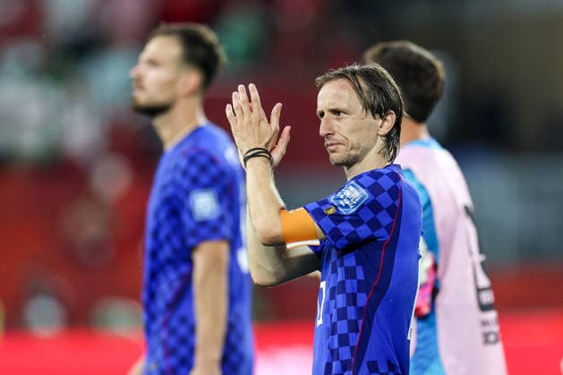 Portugal v Croatia: Round Of 32 - FIFA World Cup, WM, Weltmeisterschaft, Fussball 2026 Luka Modric acknowledges the fans after 2:1 loss during the FIFA World Cup 2026 Round Of 32 match between Portugal and Croatia at Toronto Stadium on July 2, 2026 in Toronto, Canada.  SanjinxStrukic PIXSELL