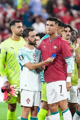 Cristiano Ronaldo of Portugal (R) hugs Bernardo Silva of Portugal (L) during a FIFA Men’s World Cup 2026 round of 32 football match between Portugal and Croatia at Toronto Stadium, in Toronto July 02th 2026 (Photo by Alexandra Fechete SPP)  Copyright: xAlexandraxFechete SPPx Sportspressphoto_SPR183134