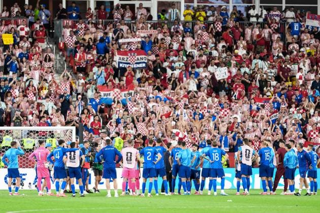 Players of Croatia applaud fans after the 2-1 loss during the FIFA Men’s World Cup 2026 round of 32 football match between Portugal and Croatia at Toronto Stadium, in Toronto July 02th 2026 (Photo by Alexandra Fechete SPP)  Copyright: xAlexandraxFechete SPPx Sportspressphoto_SPR183138