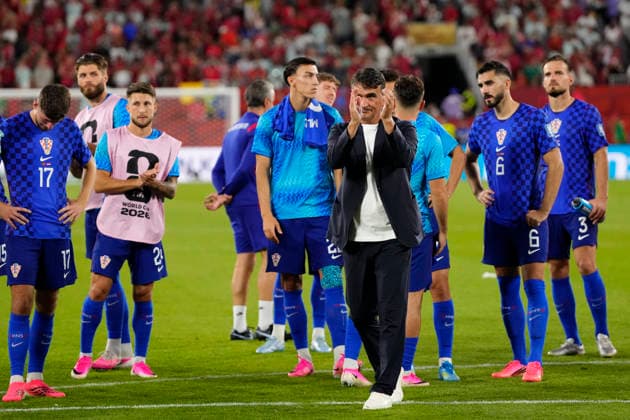 Portugal v Croatia: Round Of 32 - FIFA World Cup, WM, Weltmeisterschaft, Fussball 2026 Zlatko Dalic, head coach of Croatia, greets the supporters after the defeat during the FIFA World Cup 2026 Round Of 32 match between Portugal and Croatia at Toronto Stadium on July 02, 2026 in Toronto, Ontario. Toronto ON Canada  Copyright: xJosexBretonx originalFilename:bretonhernandez-portugal260702_npd0y.jpg