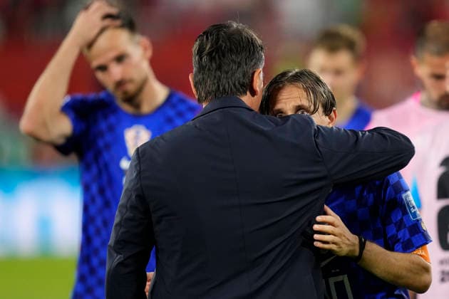 Portugal v Croatia: Round Of 32 - FIFA World Cup, WM, Weltmeisterschaft, Fussball 2026 Luka Modric of Croatia greets Zlatko Dalic, head coach of Croatia, during the FIFA World Cup 2026 Round Of 32 match between Portugal and Croatia at Toronto Stadium on July 02, 2026 in Toronto, Ontario. Toronto ON Canada  Copyright: xJosexBretonx originalFilename:bretonhernandez-portugal260702_npe6r.jpg