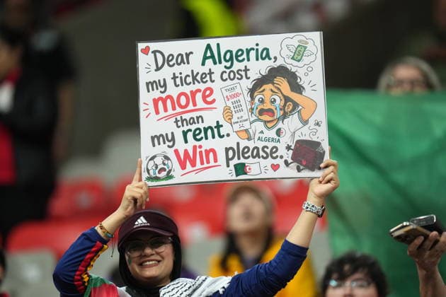 FIFA World Cup, WM, Weltmeisterschaft, Fussball 2026 - Round of 32 - Switzerland vs Algeria A supporter of Algeria poses for a picture ahead of the FIFA World Cup 2026 Round of 32 match Switzerland against Algeria, in Vancouver, Canada, 03 July 2026. VANCOUVER Canada  Copyright: xBOBxFRIDx