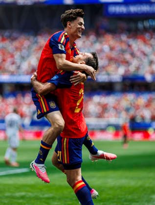 Spain vs Austria - FIFA World Cup, WM, Weltmeisterschaft, Fussball 2026 - 02 07 2026 Mikel Oyarzabal of Spain (L) celebrates his goal with Pablo Gavi of Spain (R) during the FIFA World Cup 2026 round of 32 match between Spain and Austria at Los Angeles Stadium on July 2, 2026 in Inglewood, California, Estados Unidos Inglewood Estados Unidos Copyright: xPGSxPhotoxAgencyx
