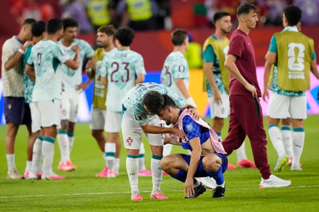 Portugal v Croatia: Round Of 32 - FIFA World Cup, WM, Weltmeisterschaft, Fussball 2026 Joao Neves of Portugal greets Mateo Kovacic of Croatia during the FIFA World Cup 2026 Round Of 32 match between Portugal and Croatia at Toronto Stadium on July 02, 2026 in Toronto, Ontario. Toronto ON Canada  Copyright: xJosexBretonx originalFilename:bretonhernandez-portugal260702_npvpb.jpg