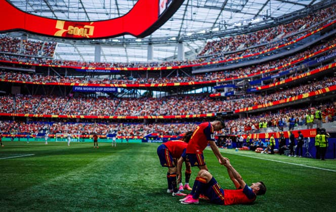 Spain vs Austria - FIFA World Cup, WM, Weltmeisterschaft, Fussball 2026 - 02 07 2026 Mikel Oyarzabal of Spain (R) celebrates his goal with Pedro Gonzalez Pedri of Spain (L) during the FIFA World Cup 2026 round of 32 match between Spain and Austria at Los Angeles Stadium on July 2, 2026 in Inglewood, California, Estados Unidos Inglewood Estados Unidos Copyright: xPGSxPhotoxAgencyx