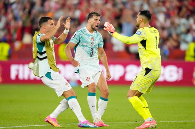 July 2, 2026, Toronto, Ontario, Canada: Ruben Dias of Portugal celebrates the victory with Diogo Dalot and Diogo Costa of Portugal during the FIFA World Cup, WM, Weltmeisterschaft, Fussball 2026 Round Of 32 match between Portugal and Croatia at Toronto Stadium on July 02, 2026 in Toronto, Ontario. Portugal V Croatia: Round Of 32 - FIFA World Cup 2026  - ZUMAa181 20260702_zaa_a181_142 Copyright: xJosexBretonx