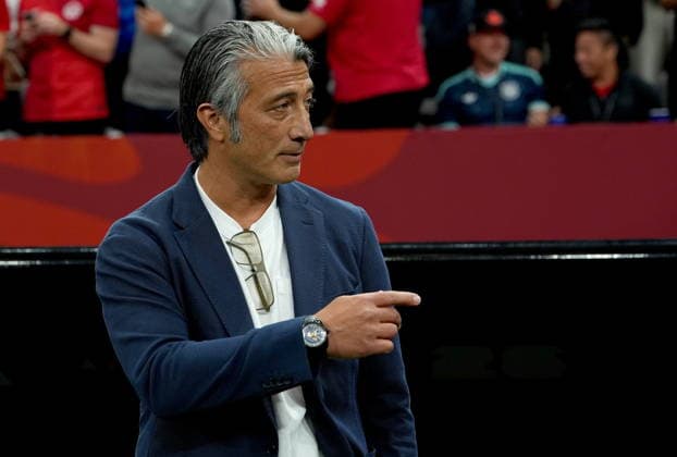 FIFA World Cup, WM, Weltmeisterschaft, Fussball 2026 - Round of 32 - Switzerland vs Algeria Switzerland s head coach Murat Yakin looks on before the FIFA World Cup 2026 Round of 32 match Switzerland against Algeria, in Vancouver, Canada, 03 July 2026. VANCOUVER Canada  Copyright: xBOBxFRIDx
