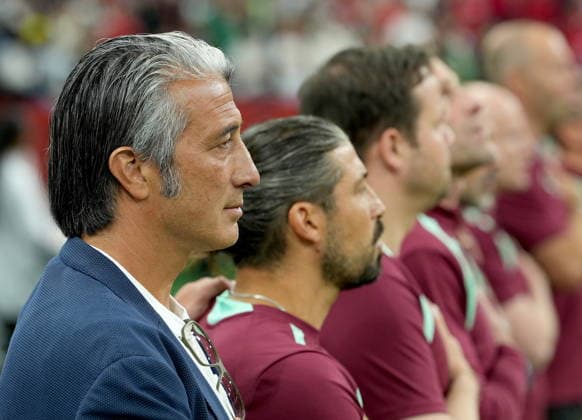 FIFA World Cup, WM, Weltmeisterschaft, Fussball 2026 - Round of 32 - Switzerland vs Algeria Switzerland s head coach Murat Yakin and staff listen to the national anthem before the FIFA World Cup 2026 Round of 32 match Switzerland against Algeria, in Vancouver, Canada, 03 July 2026. VANCOUVER Canada  Copyright: xBOBxFRIDx