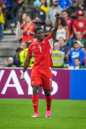 Kanada: Fußball FIFA World Cup, WM, Weltmeisterschaft, Fussball 2026 Sechzehntelfinale - Schweiz vs Algerien - BC Place Stadium Vancouver: Tor und Torjubel zum 1:0 durch Breel Embolo (Schweiz, 7) Freude, Emotionen, Jubel *** Canada Soccer 2026 FIFA World Cup Round of 32 Switzerland vs. Algeria BC Place Stadium, Vancouver Goal and celebration of the 1–0 score by Breel Embolo (Switzerland), 7 Joy, emotions, celebration Copyright: xJOERANxSTEINSIEKx