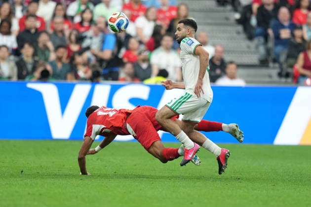 Switzerland v Algeria - FIFA World Cup, WM, Weltmeisterschaft, Fussball 2026 - Round of 32 VANCOUVER, CANADA - JULY 02: Dan Ndoye (11) of Switzerland in action against Rayan Ait-Nouri (R) of Algeria during the 2026 FIFA World Cup Round of 32 match between Switzerland and Algeria at BC Place (Vancouver Stadium) in Vancouver, British Columbia, Canada on July 02, 2026. Ercin Erturk Anadolu British Columbia Canada. Editorial use only. Please get in touch for any other usage.  Copyright: x2026xAnadoluxErcinxErturkx