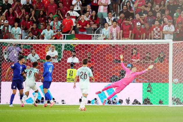 July 2, 2026, Toronto, On, CANADA: Portugal s Goncalo Ramos (9) scores on Croatia goalkeeper Dominik Livakovic (1) during the second half of a World Cup round of 32 soccer match, in Toronto on Thursday, July 2, 2026. Canada News - July 2, 2026  - ZUMAc35_ 20260702_zaf_c35_223 Copyright: xNathanxDenettex