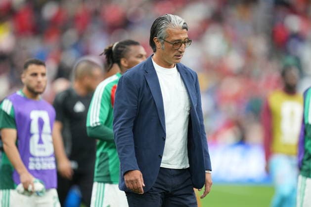 Switzerland v Algeria - FIFA World Cup, WM, Weltmeisterschaft, Fussball 2026 - Round of 32 VANCOUVER, CANADA - JULY 02: Murat Yakin, head coach of Switzerland is seen prior the 2026 FIFA World Cup Round of 32 match between Switzerland and Algeria at BC Place (Vancouver Stadium) in Vancouver, British Columbia, Canada on July 02, 2026. Ercin Erturk Anadolu British Columbia Canada. Editorial use only. Please get in touch for any other usage.  Copyright: x2026xAnadoluxErcinxErturkx
